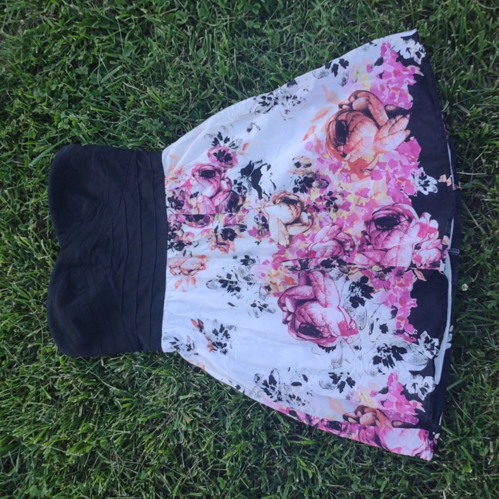 Trixxi Floral Flower Print Pattern Strapless Flowy Mini Dress